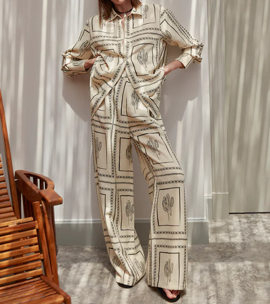 Abstract Geometric Line Two-Piece Set